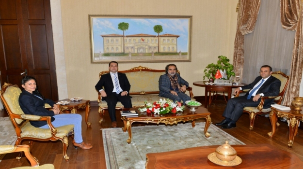 Antalya Okyanus Koleji Müdürü Egemen Alaşehirli Antalya Valisi'ni Ziyaret Etti