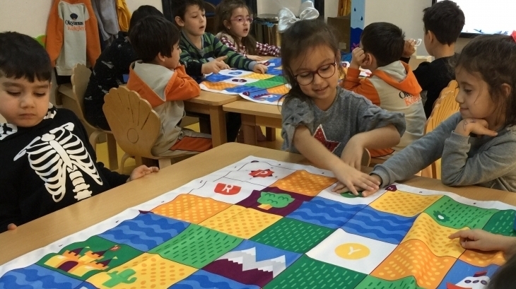 Avcılar Bulutlar  Grubu Öğrencileri Cubetto/ Kodlama Etkinliğinde