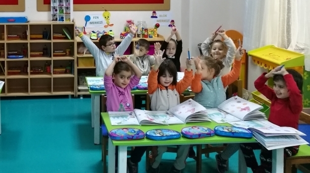 Avcılar İnciler Grubu Okuma Yazmaya Hazırlık Etkinliğinde