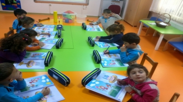 Avcılar Okyanus Okul Öncesi Rüzgâr Grubu Kavramları Öğreniyor