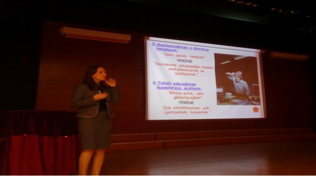 Avcılar Okyanusta Aile İçi İletişim Semineri
