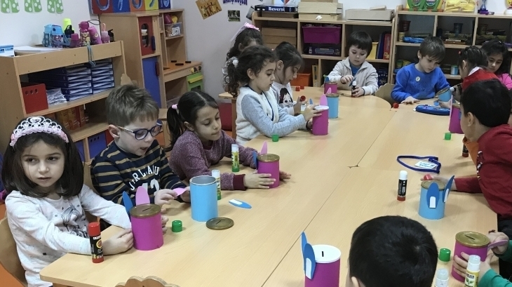 Avcılar Yıldızlar Grubu Öğrencileri Artık Materyal Sanat Etkinliğinde