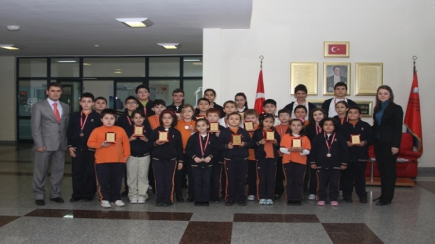 Avcılarda Başarı Madalya ve Plaketleri Verildi