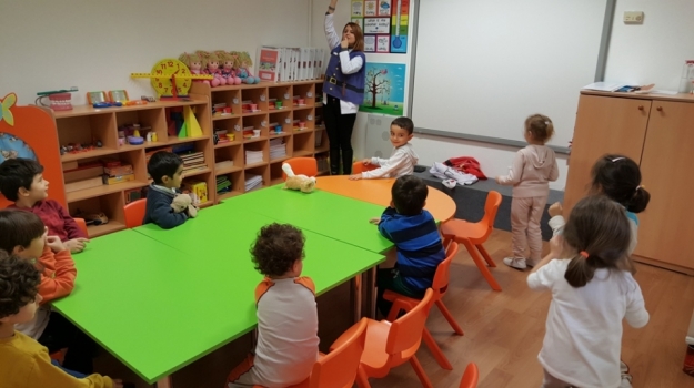 Bahçelievler Okyanus Okul Öncesi Balıklar Grubu  Bilingual Derslerinde Eğlenerek ÖğreniYOR