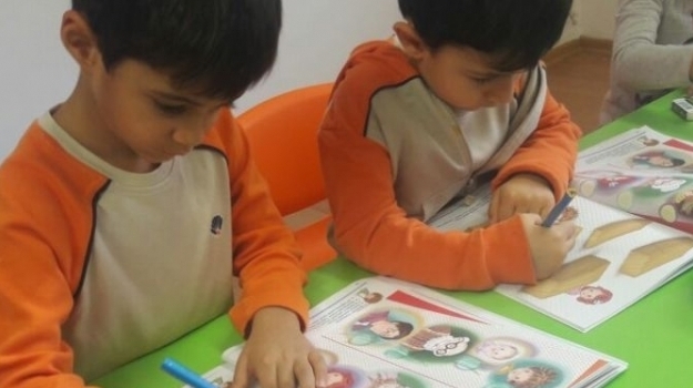 Bahçelievler Okyanus Okul Öncesi istiridye Grubu Okuma Yazmaya Hazırlık Dersinde