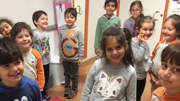 Bahçelievler Okyanus Okul Öncesi Samanyolu Grubu Oyun Dersinde