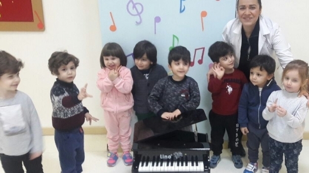 Bahçeşehir Çiçekler Grubu  Müzik Etkinliğinde