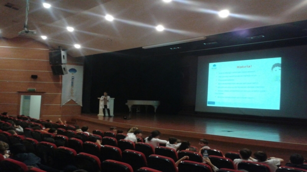 Okyanus Koleji'nde "Sınavlara Bakış Açısı Ve Test Teknikleri" Sunumu