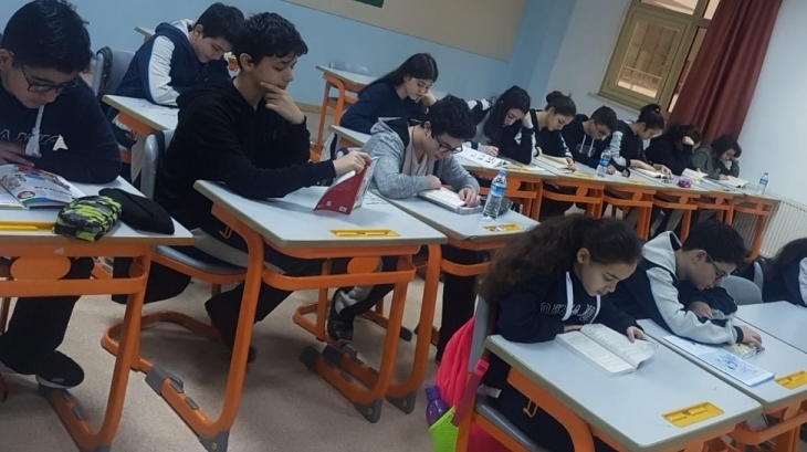 Bahçeşehir Okyanus Koleji Ortaokul Kademesi Kitap Okuma Etkinliği