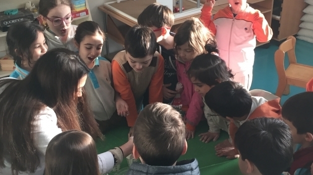 Bahçeşehir Okyanus Üstün Zekalılar 2/D Sınıfı 'Eğlenceli Bilim' Dersinde