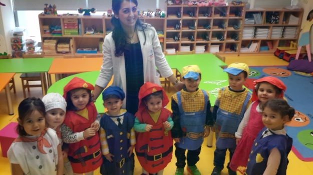 Beykent Okyanus Koleji Okul Öncesi Çiçekler Grubu Öğrencileri Drama Etkinliğinde