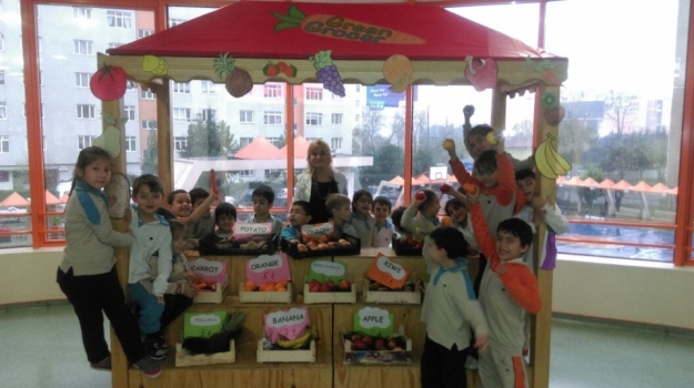 Beylikdüzü Okyanus İlkokul Öğrencileri Manav Alışverişinde