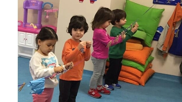 Çekmeköy Okyanus Koleji Okul Öncesi Çiçekler Grubu Oyun Etkinliği Dersinde