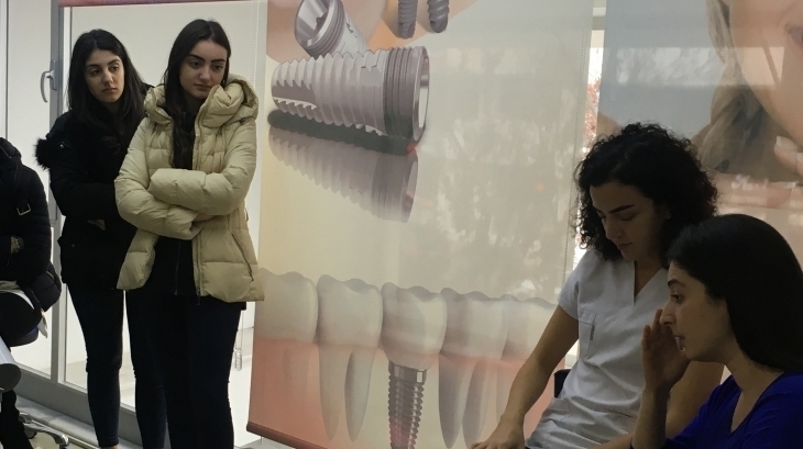 Çekmeköy Okyanus Anadolu Lisesi Sağlık Kulübü Öğrencileri Diş Taşı Temizledi