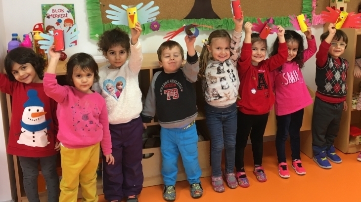 Çiçekler Sınıfı Sanat Etkinliği Dersinde
