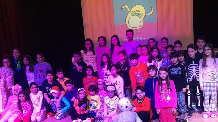 5. Sınıf Öğrencileri "Pyjama Party" Etkinliğinde İngilizce Oyunlar Oynayıp Şarkılar Söylediler!