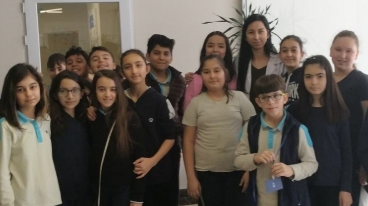 6-B Sınıfı Öğrencileri "Touch, Say, Order" Koridor Etkinliğinde!