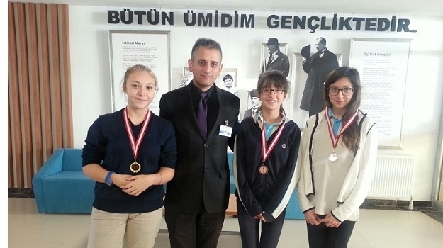 Eryaman Okyanus Koleji 8.Sınıf TEOG Deneme Sınavı Başarı Madalyaları Verildi