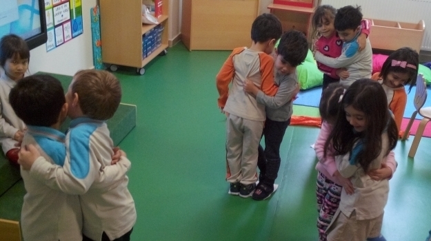 Eryaman Okyanus Koleji Okul Öncesi Bölümü Gezegenler Grubu Drama Dersindeler