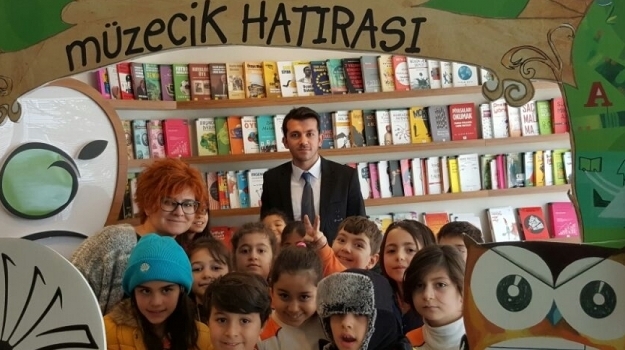 Eryaman Okyanus 3-A Sınıfı 'Elma Yayınevi ve Çocuk Edebiyatı Müzesini' Ziyaret Etti