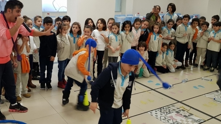 İlkokul Kademesi Öğrencileri Koridor Etkinliğinde