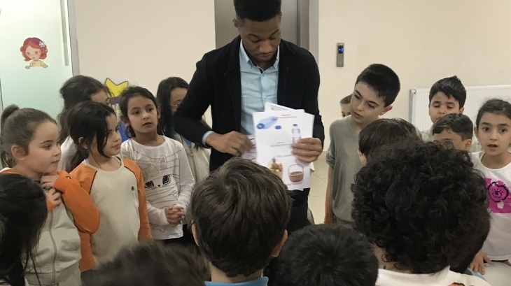 İlkokul Kademesi "Speaking Corner" Etkinliğinde Buluştu