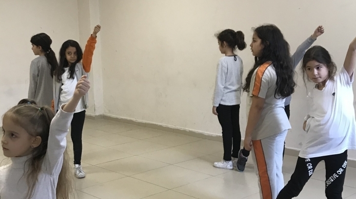 İlkokul Kademesi Öğrencileri Yetenek Derslerinde