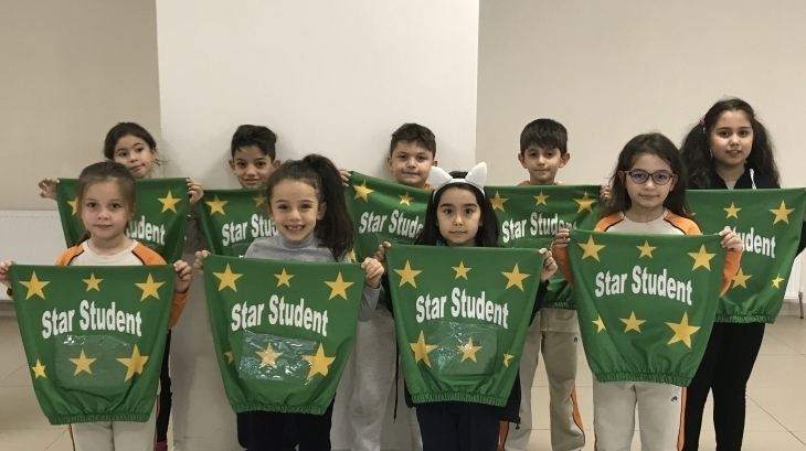 İlkokul Kademesinde Haftanın Star Student Öğrencileri Seçildi