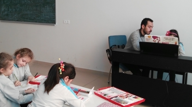 Eryaman Okyanus Koleji İlkokul Öğrencileri 'Piyano Dersinde'