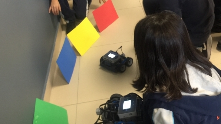 Eryaman OKyanus Koleji Öğrencileri Wex Robotik Dersinde Mantıksal Operatörleri ve Color Sensörü kullandılar.