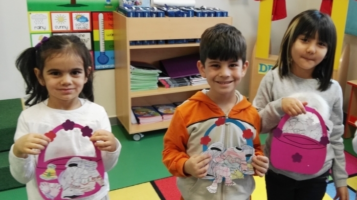 Eryaman Okyanus Koleji Okul Öncesi Bulutlar Sınıfı İngilizce Dersinde Alışveriş ve Ekonomi Konusunu İşlediler