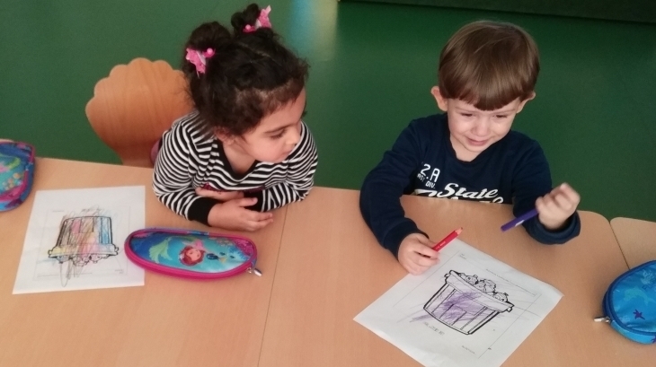 Eryaman Okyanus Koleji Okul Öncesi Çiçekler Sınıfı İngilizce Dersinde ''Maisy Tidies Up'' Adlı Hikayeyi Okudular