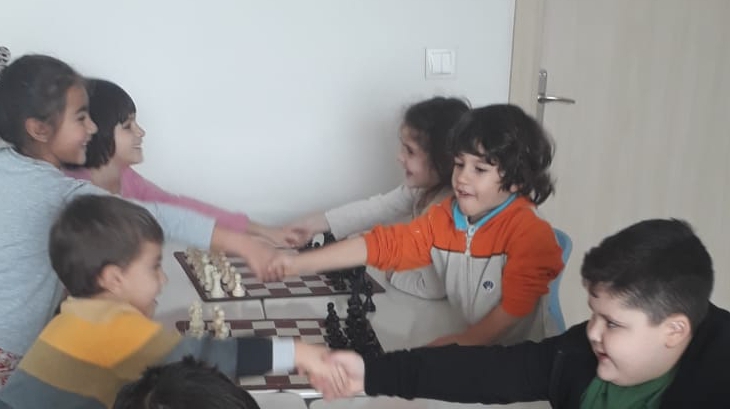 Eryaman Okyanus Koleji Okul Öncesi Kademesi Öğrencileri Satranç Dersindeler
