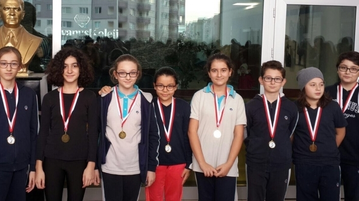 Sınıflar Arası Futbol ve Voleybol Turnuvası Madalya Töreni