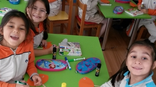 Fatih Okyanus Koleji Okul Öncesi Gökkuşağı Grubu İngilizce Dersinde