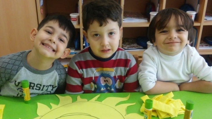 Fatih Okyanus Koleji Okul Öncesi  İnciler Grubu Sanat Dersinde