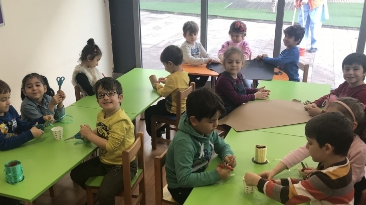 Fatih Okyanus Koleji Okul Öncesi Yıldızlar Grubu Sanat Dersinde