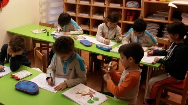 Fatih Okyanus Koleji Okul Öncesi Yıldızlar Grubu İngilizce Dersinde