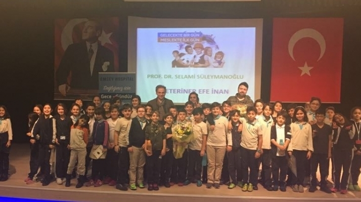 Gelecekte Bir Gün Meslekte İlk Gün Sempozyumumuzda, Prof. Dr. Selami Süleymanoğlu ve Veteriner Hekim Efe İnan Sunumlarını Gerçekleştirdi