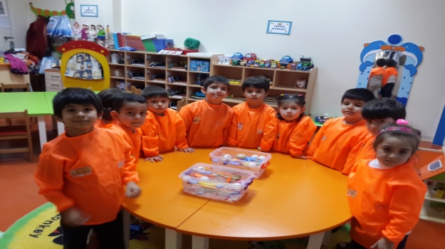 Güneşli Okul Öncesi Balıklar Gurubunda Deney Zamanı
