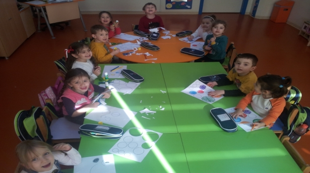 Güneşli Okyanus Koleji Okul Öncesi  Balıklar Grubu Bilingual dersinde