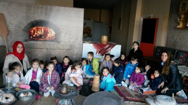 Güneşli Okyanus Koleji Okul Öncesi B Grubu Öğrencileri İstanbul Halk Ekmek Fabrikasında;