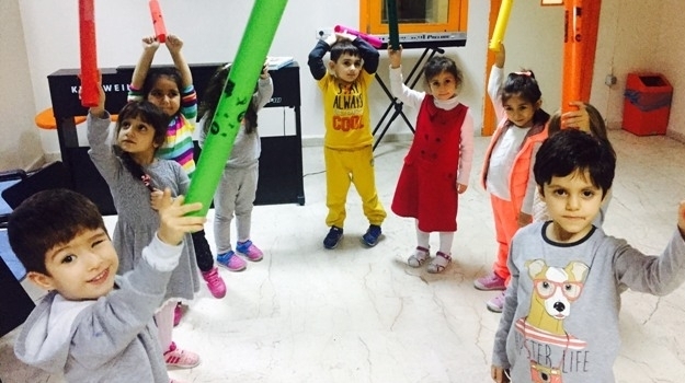 Güneşli Okyanus Koleji Okul Öncesi  Müzik İlgi Yetenek Dersinde