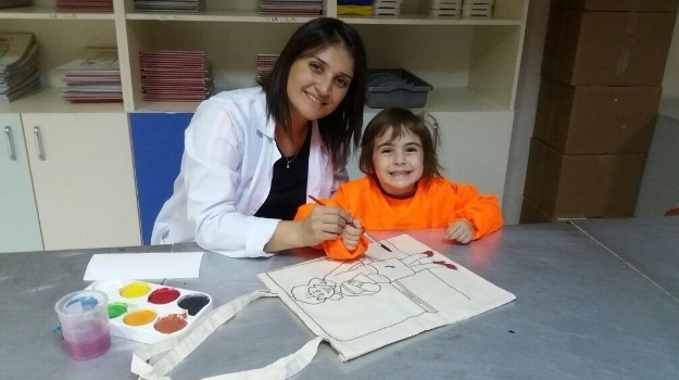 Güneşli Okyanus Koleji Okul Öncesi Resim  İlgi Yetenek Dersinde