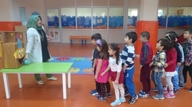 Güneşli Okyanus Koleji Okul Öncesi Gökkuşağı Grubu Oyun Etkinliğinde