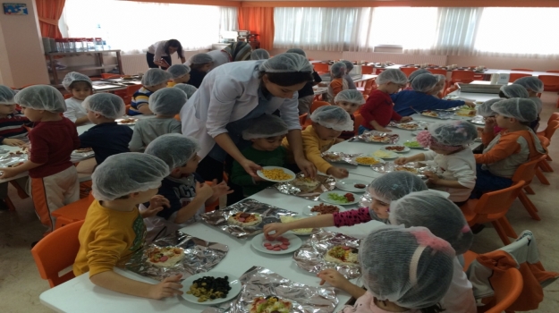 Güneşli Okyanus Koleji Okul Öncesi Yıldızlar Grubu Pizza Etkinliğinde