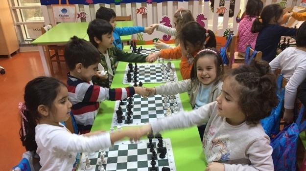 Güneşli Okyanus Koleji Okul Öncesi Yıldızlar Grubu Satranç Dersinde