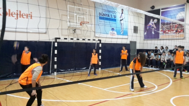 Güneşli Okyanus Koleji'nde Voleybol Turnuvası Heyecanı