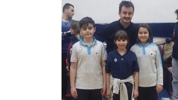 Güneşli Okyanus Ortaokulunda Eğlenceli 'Book-Worm' Yarışması