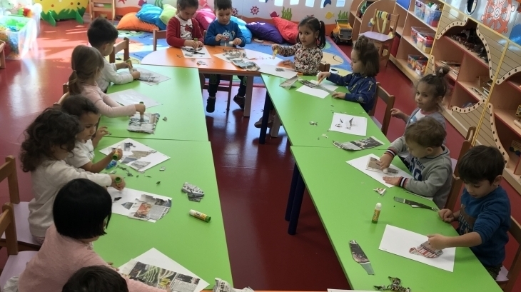 Halkalı Okul Öncesi  Ağaçlar Grubu  Öğrencileri Sanat Etkinliğinde